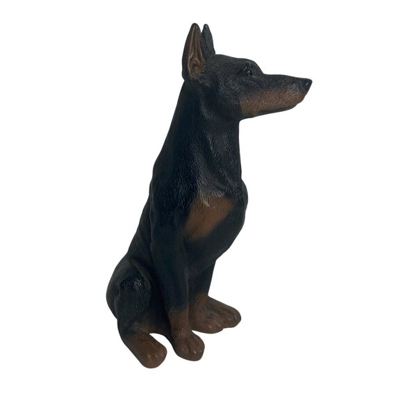 Doberman Pinscher Dog Figurine Universal Statuary 7” Tall Sitting Black Tan USA - Picture 4 of 13